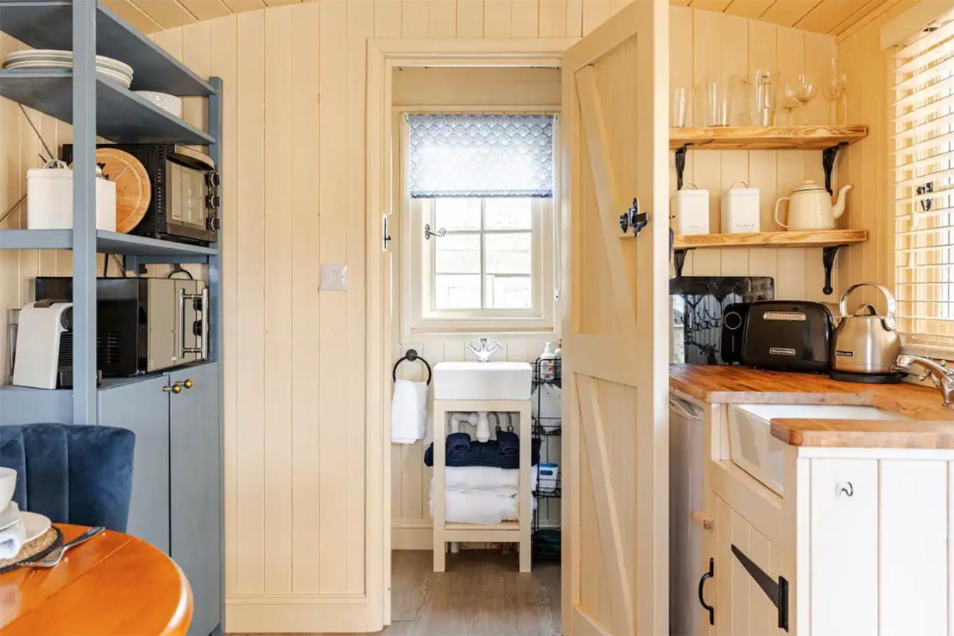 Shepherd'S Hut, 巴斯 外观 照片