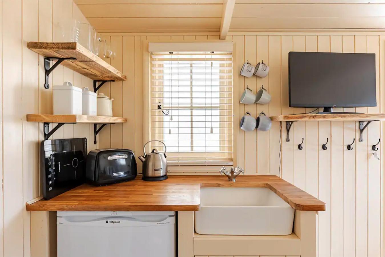 Shepherd'S Hut, 巴斯 外观 照片